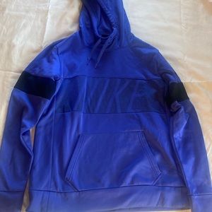 Women’s Nike fleece lined hoodie size M